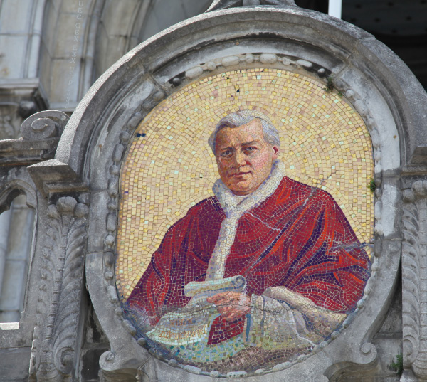 mosaic of Pope Pius IX in Lourdes