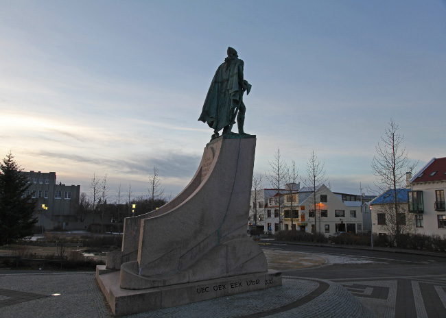 a gift from the United States Leifr Eiríksson sculpture by A.S. Calder in Reykjavík