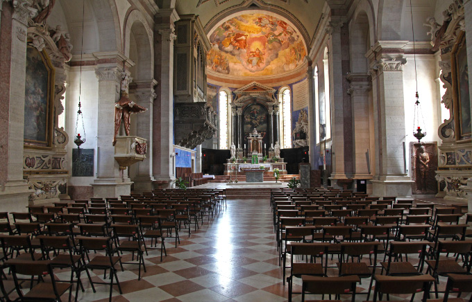 nave of Basilica di Santa Maria Maggiore