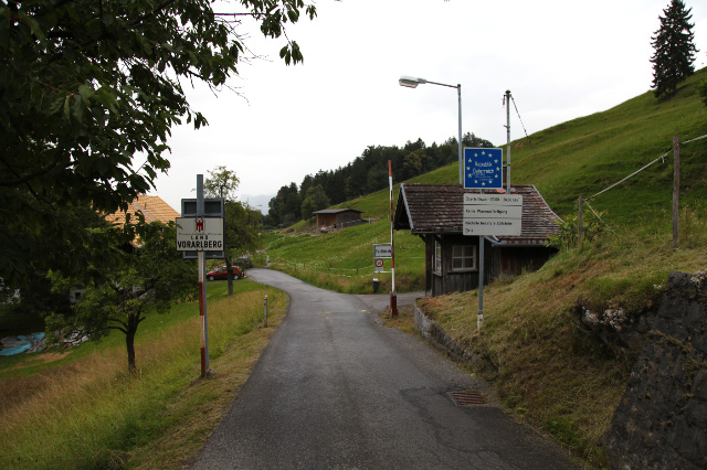 St. Georg-Straße in the Schällabärg – Schellenberg Gemeinde