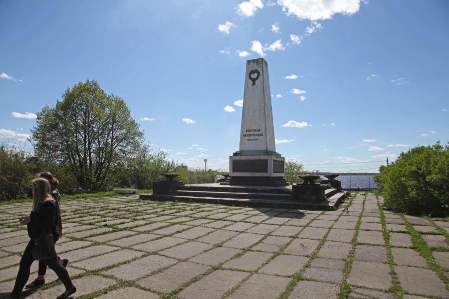 another monument celebrating the failure of the effort to save Russia from Bolshevism