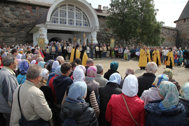 Procession of the Cross before Solovyetsky Monastery in July