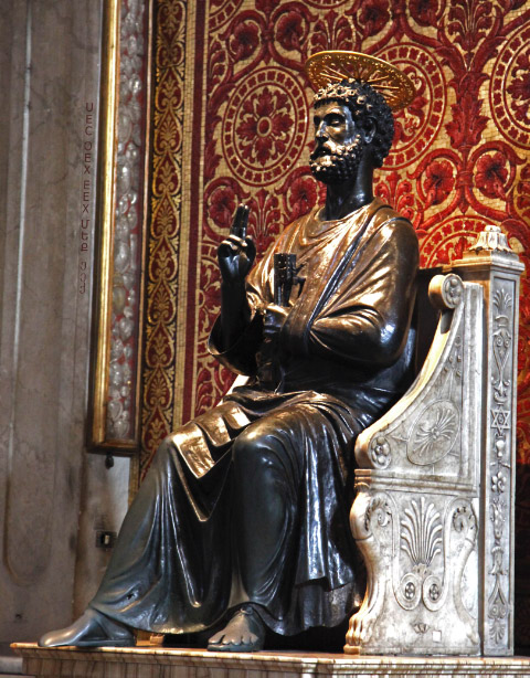 bronze statute of Saint Peter Arnolfo di Cambio in Saint Peters Basilica